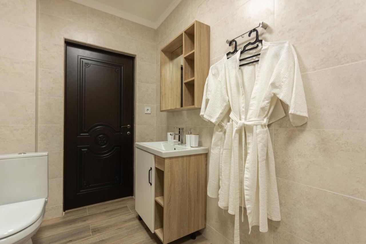 Hotel Nikopoli On Vodopadnaya 21А New Athos Екстериор снимка