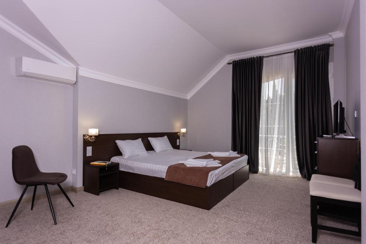 Hotel Nikopoli On Vodopadnaya 21А New Athos Екстериор снимка