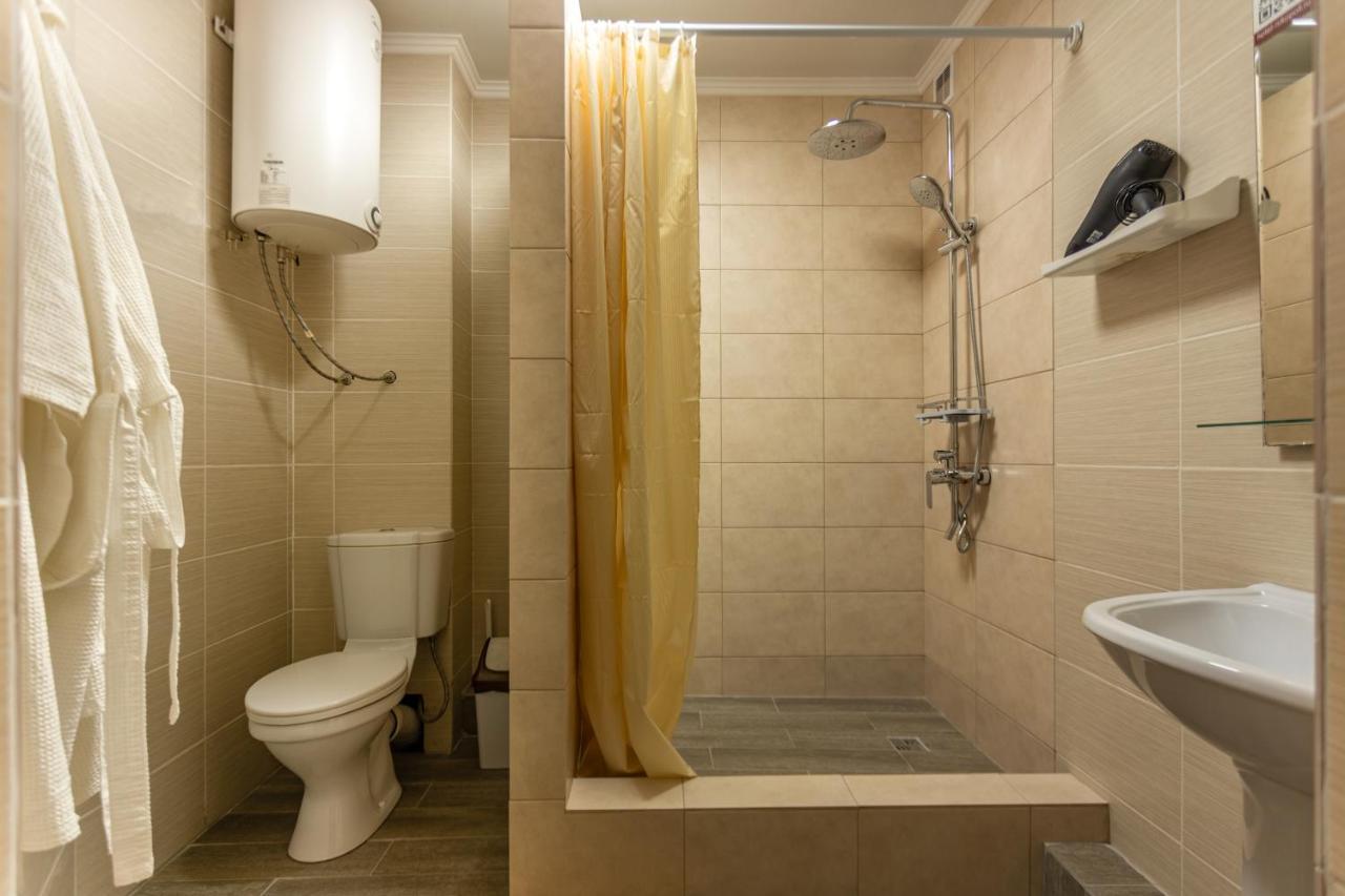 Hotel Nikopoli On Vodopadnaya 21А New Athos Екстериор снимка