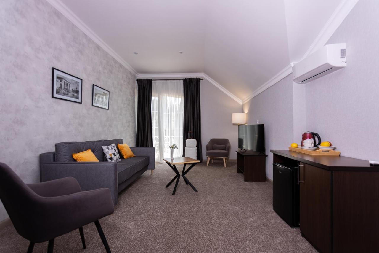 Hotel Nikopoli On Vodopadnaya 21А New Athos Екстериор снимка